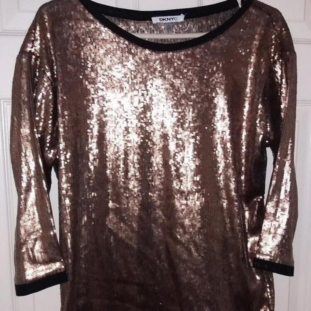 DKNY LIQUID GOLD BLACK SEQUIN EVENING TOP SMALL NYC PARTY DINNER